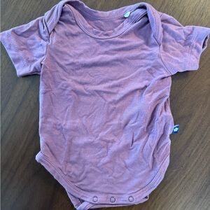 Larkspur Short Sleeve Bodysuit in Plum